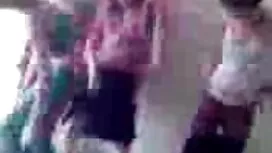 Він красиве порно зн ...