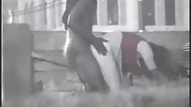 Кукурудза грає порно ...