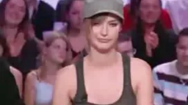 # Дуже Гола красивоє ...