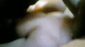 Дівчина прокидається ...