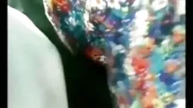Кицька рукою і в кам ...